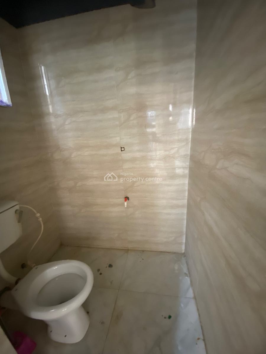 Spacious Bq Available, Osapa, Lekki, Lagos, Flat / Apartment for Rent