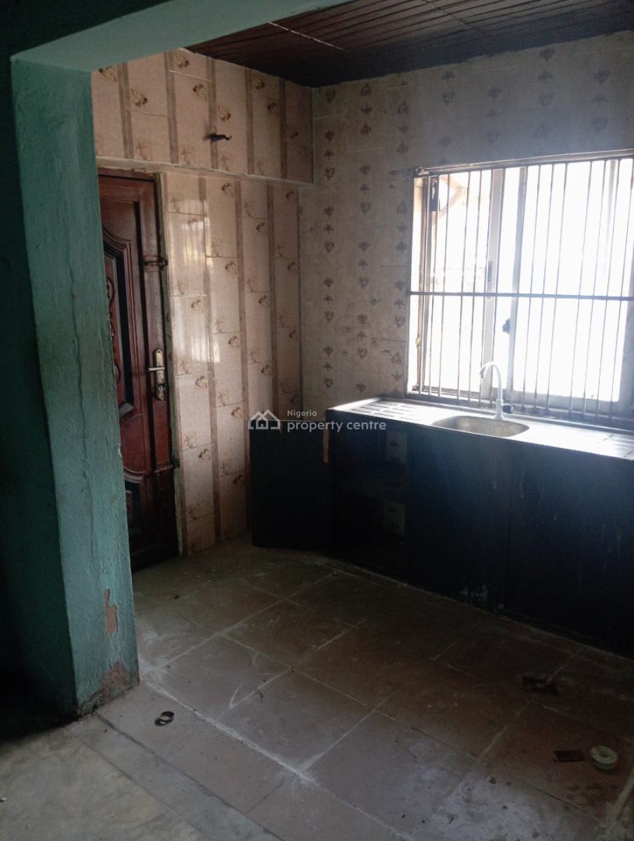 Spacious Bedroom Ensuite, Adetola Street, Aguda, Surulere, Lagos, Flat / Apartment for Rent