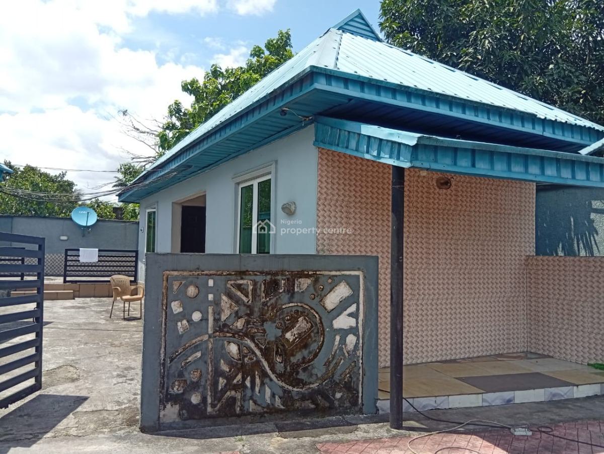 Functional Lounge and Sit Out Bar, Osongama Estate, Uyo, Akwa Ibom, Restaurant / Bar for Sale