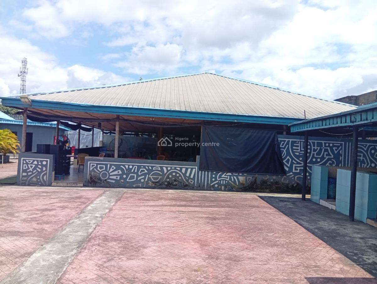 Functional Lounge and Sit Out Bar, Osongama Estate, Uyo, Akwa Ibom, Restaurant / Bar for Sale