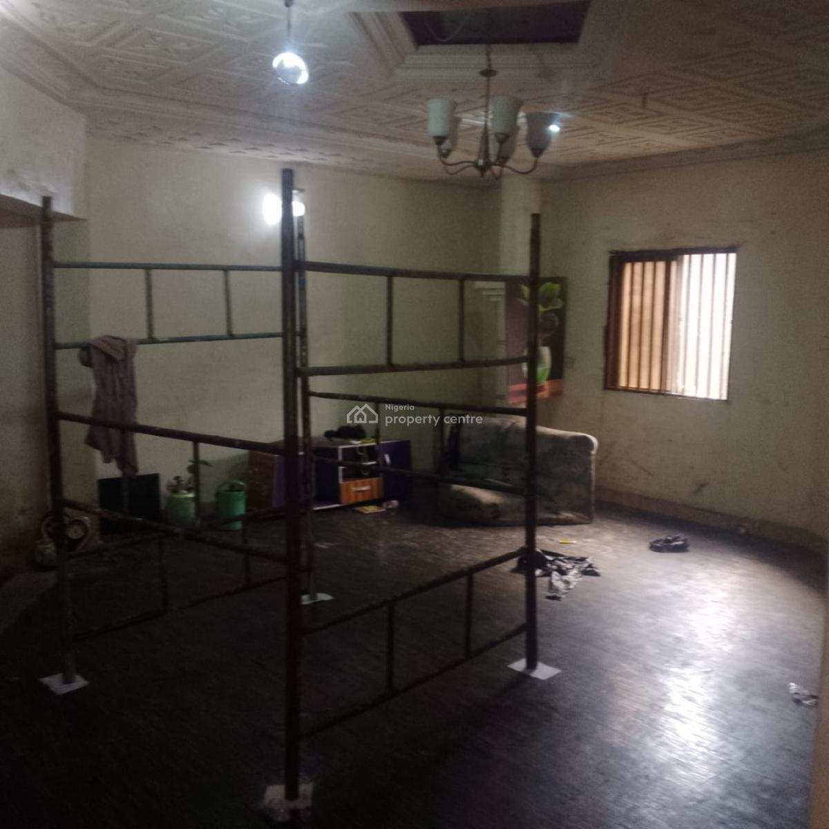 Spacious 3 Bedroom Flat on The Ground Floor, Osapa, Lekki, Lagos, Flat / Apartment for Rent