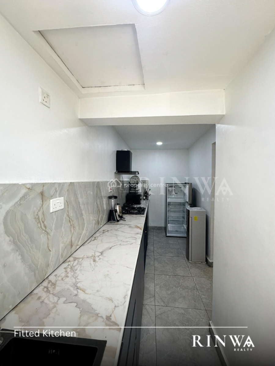 Luxury 2 Bedroom Apartment, Off Admiralty Road, Lekki Phase 1, Lekki, Lagos, Flat / Apartment for Rent