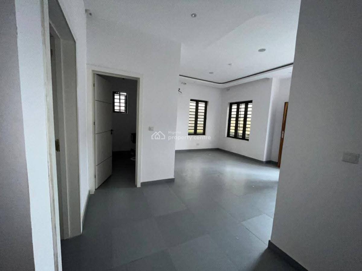 Spaciously Built 5 Bedroom Detached Duplex with Bq, Pinewood Estate, Off Freedom Way, Lekki Phase 1, Lekki, Lagos, Detached Duplex for Sale
