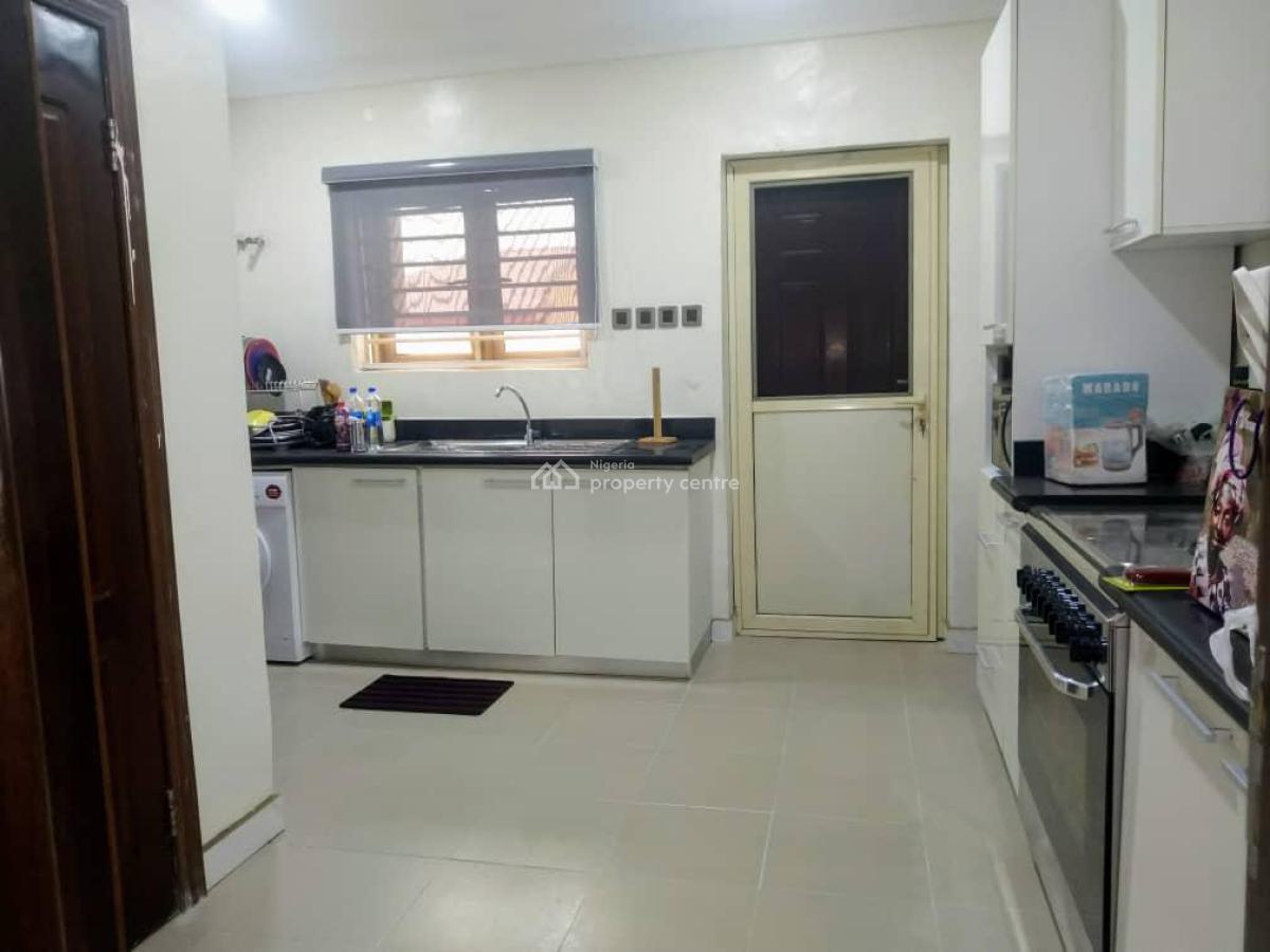 3 Bedroom Flat, Off Fola Osibo, Lekki Phase 1, Lekki, Lagos, Flat / Apartment for Rent
