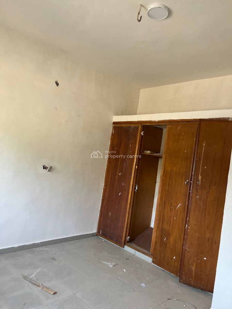 Renovated 2 Bedroom Flat, 1st Floor, Tarred Road. Office/residence, (fully Tarred Rd), Area 11, Garki, Abuja, Flat / Apartment for Rent