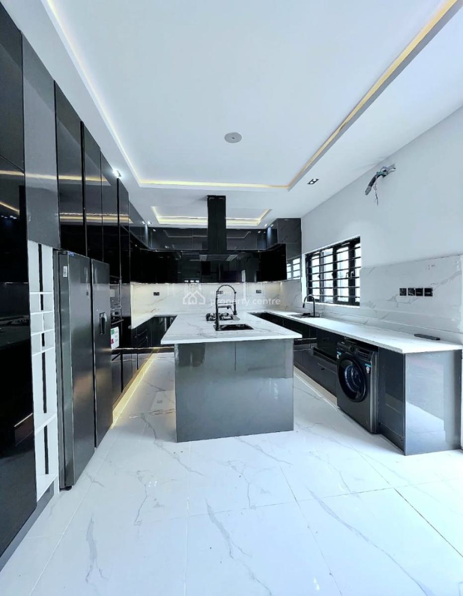 5 Bedroom Fully Detached Home with Swimming Pool, Ikota, Lekki, Lagos, Detached Duplex for Sale