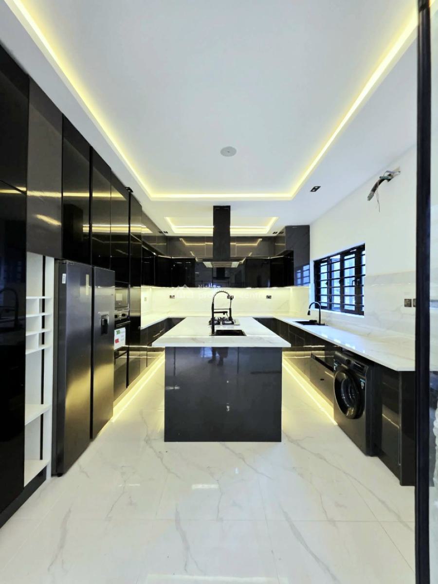 5 Bedrooms Fully Detached Home with Swimming Pool, Ikota, Lekki, Lagos, Detached Duplex for Sale