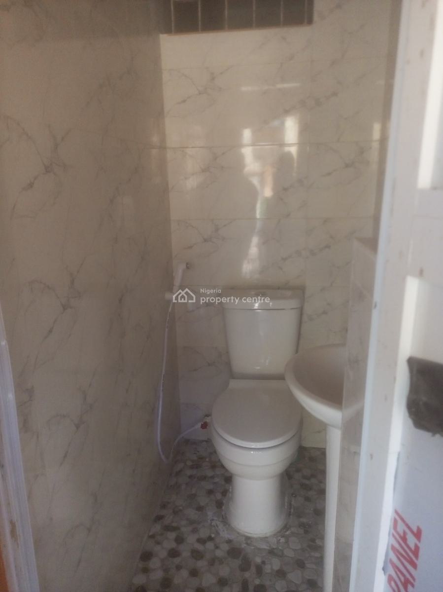 Sharp Mini Flat, Bucknor Estate, Isolo, Lagos, Mini Flat (room and Parlour) for Rent