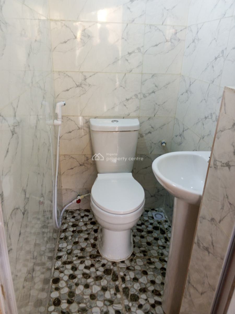 Sharp Mini Flat, Bucknor Estate, Isolo, Lagos, Mini Flat (room and Parlour) for Rent