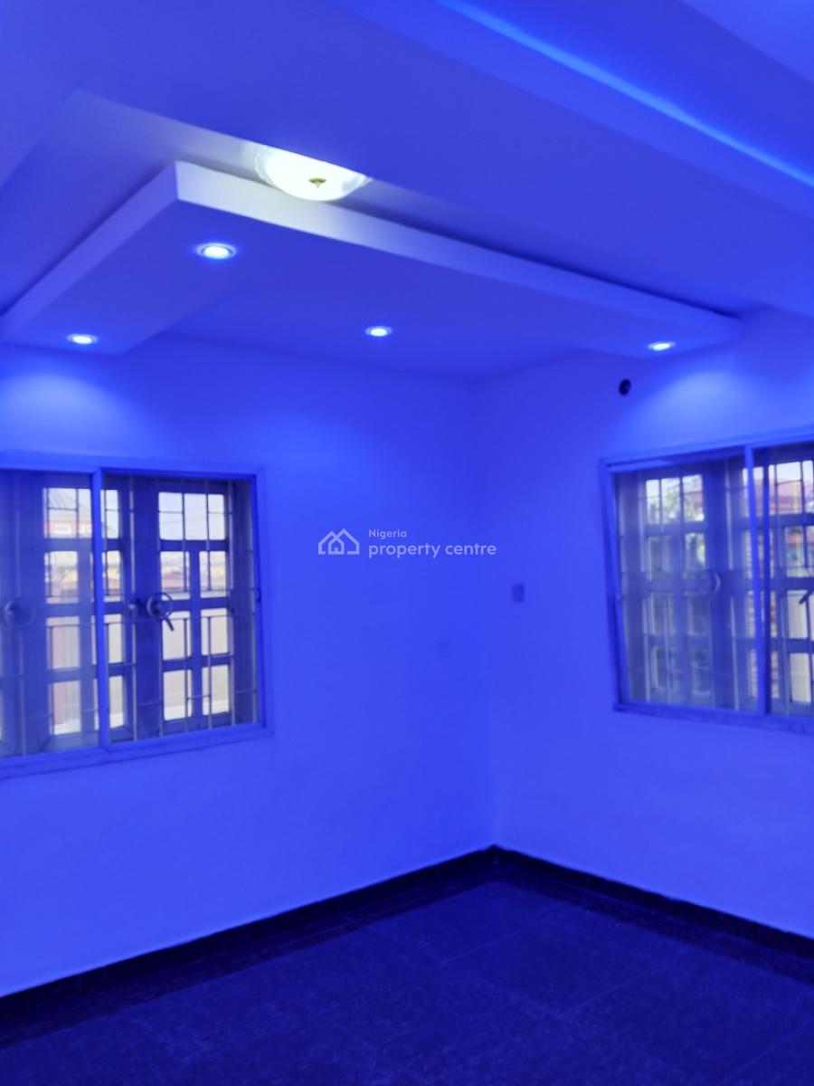 Sharp Mini Flat, Bucknor Estate, Isolo, Lagos, Mini Flat (room and Parlour) for Rent