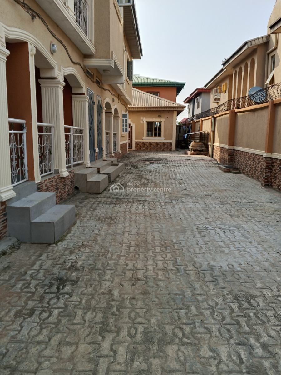 Sharp Mini Flat, Bucknor Estate, Isolo, Lagos, Mini Flat (room and Parlour) for Rent