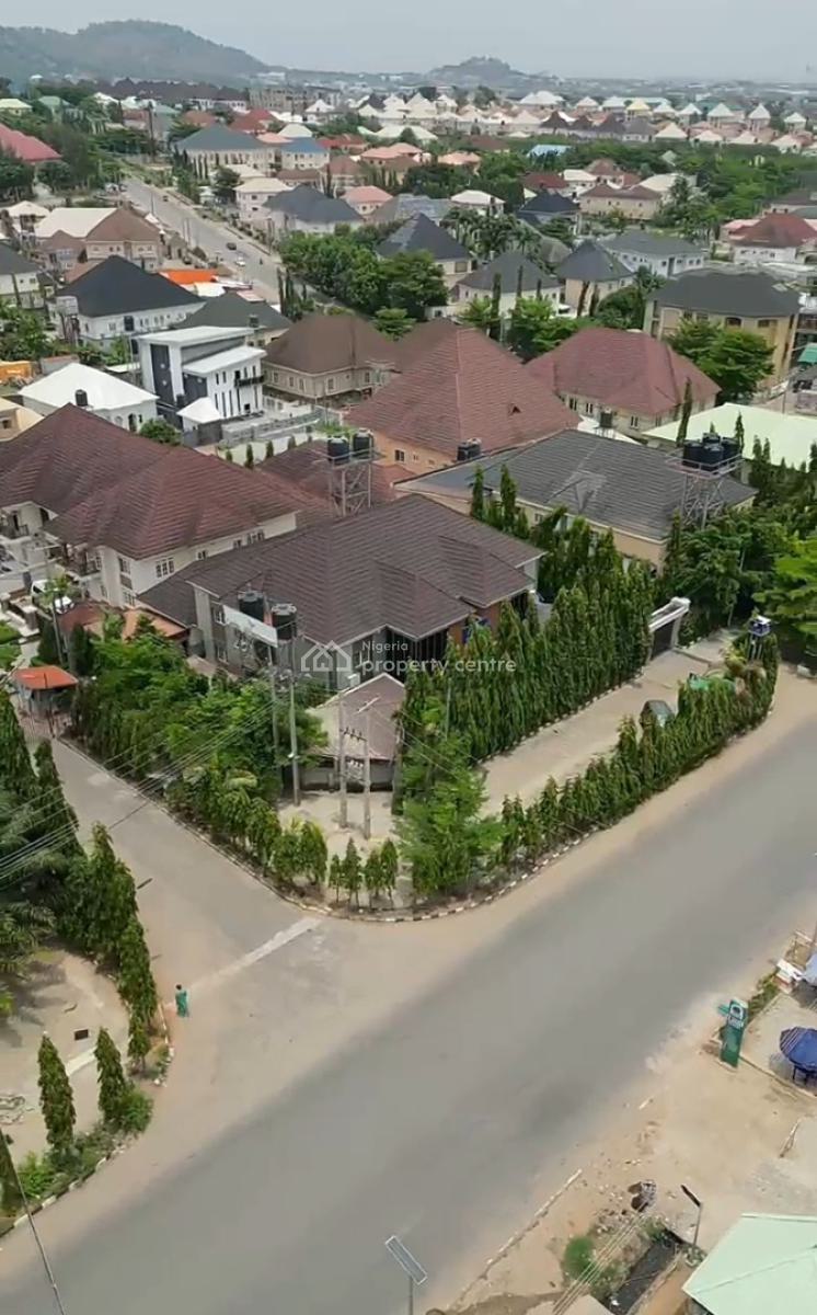 20 Rooms Functional Hotel, Gwarinpa, Abuja, Hotel / Guest House for Sale