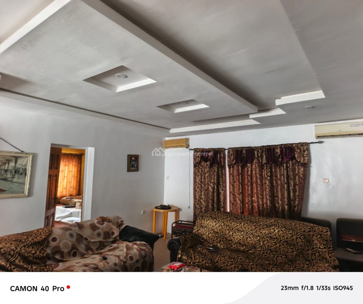 Executive 4 Bedroom Bungalow, Abule Taylor/u-turn, Abule Egba, Agege, Lagos, Detached Bungalow for Sale