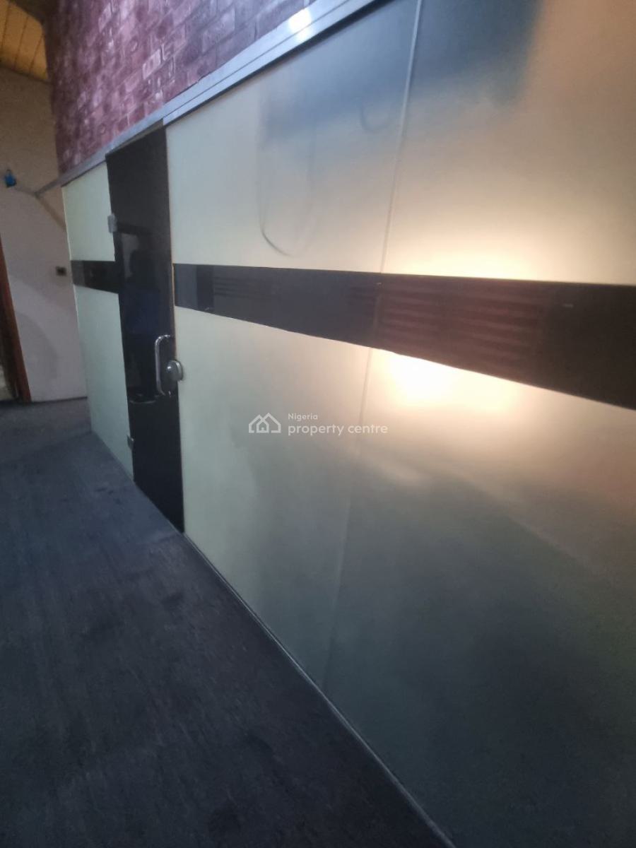 Office Space 12.8 Sqm, Lekki Phase 1, Lekki, Lagos, Office Space for Rent