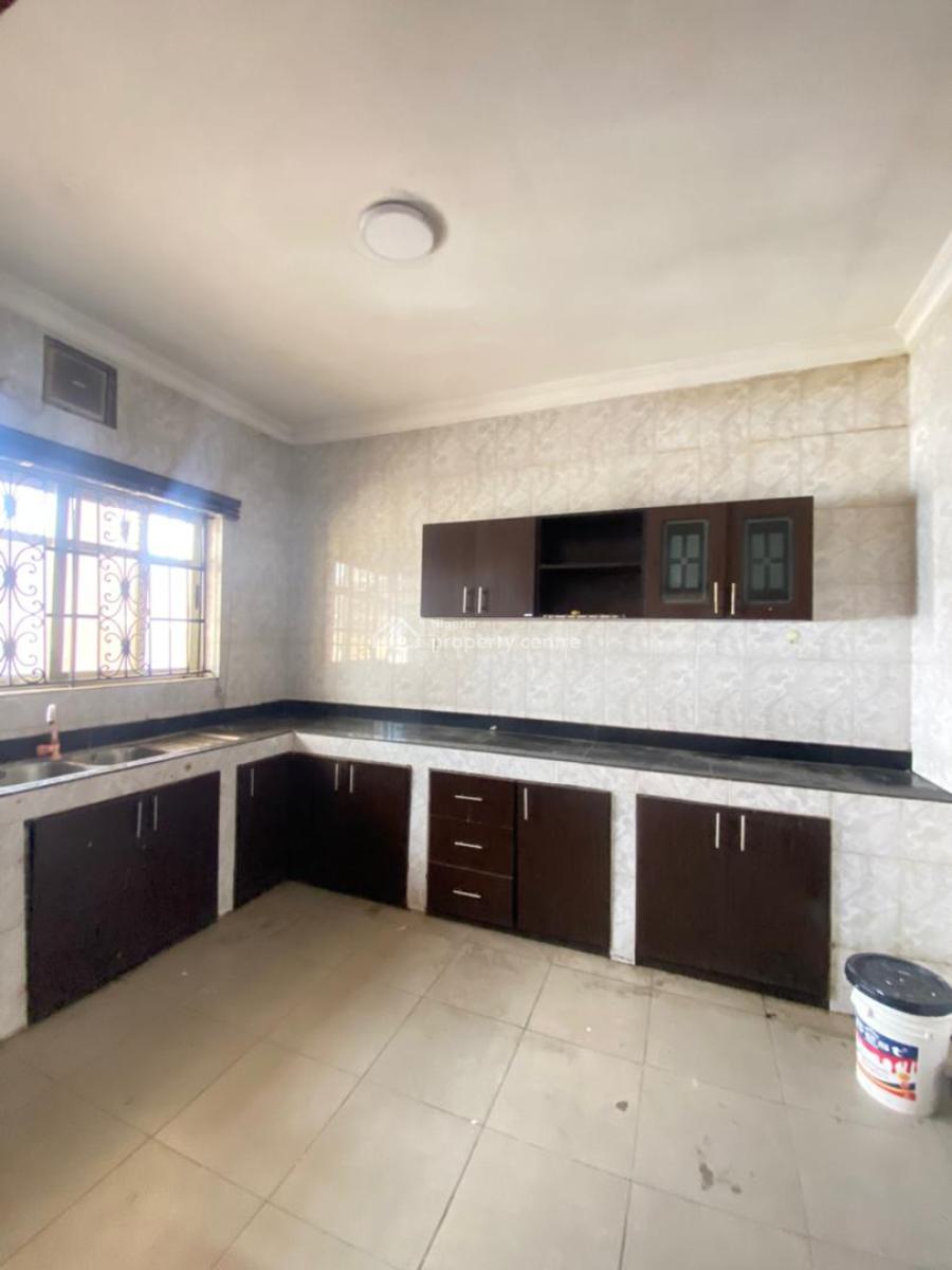 Spacious 2 Bedroom Apartment, Ikate Elegushi, Lekki, Lagos, Flat / Apartment for Rent