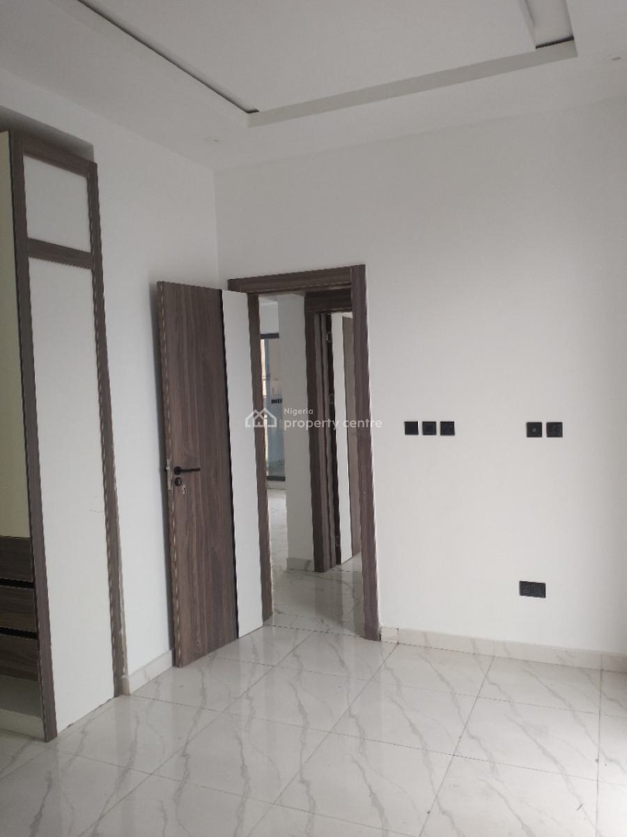 Lovely Serviced 3 Bedroom Apartment in a Cool Environment, Lekki Phase 1, Lekki, Lagos, Flat / Apartment for Sale