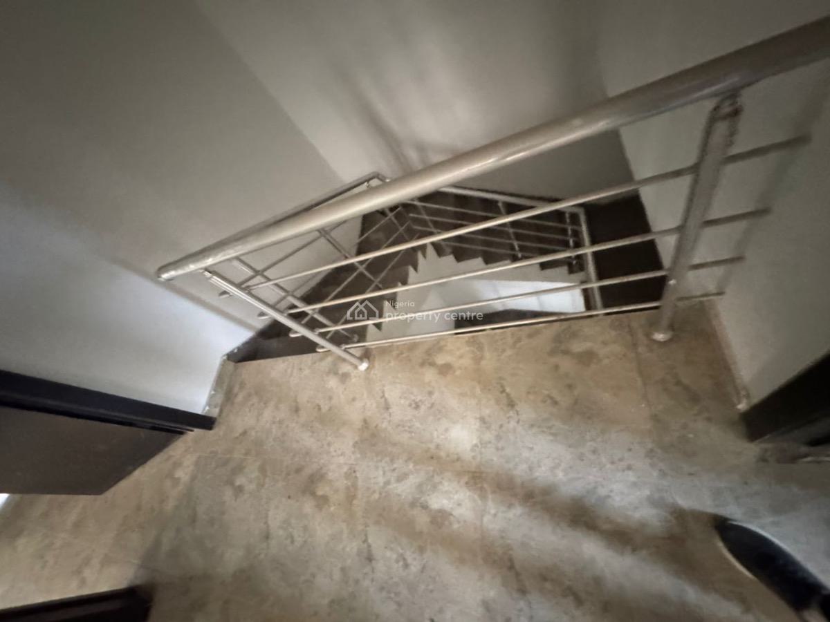 Luxury 4 Bedroom Duplex, Platinum Way, Osapa, Lekki, Lagos, Flat / Apartment for Rent