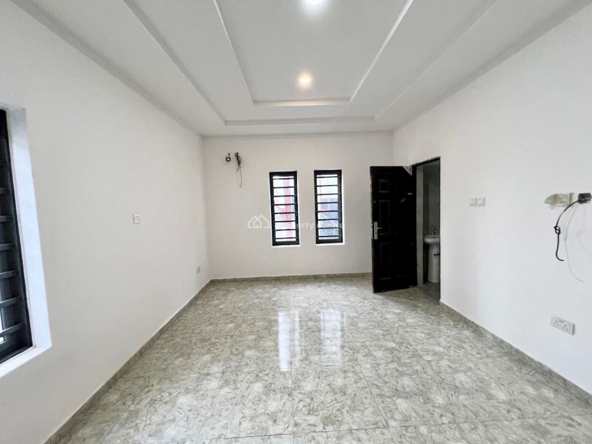 Spacious 3 Bedroom Apartment All Rooms En Suite with Bq, Lekki Phase 1, Lekki, Lagos, Block of Flats for Sale
