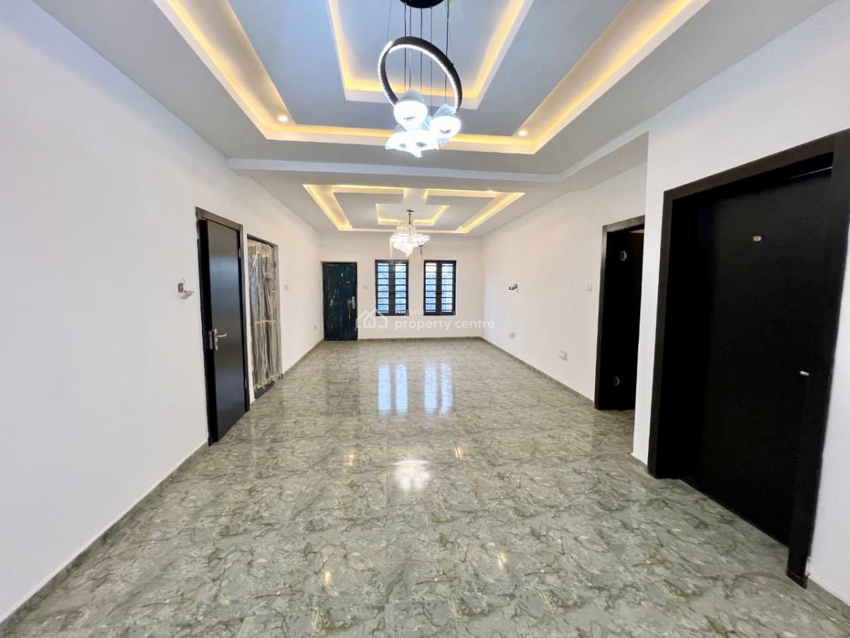 Spacious 3 Bedroom Apartment All Rooms En Suite with Bq, Lekki Phase 1, Lekki, Lagos, Block of Flats for Sale