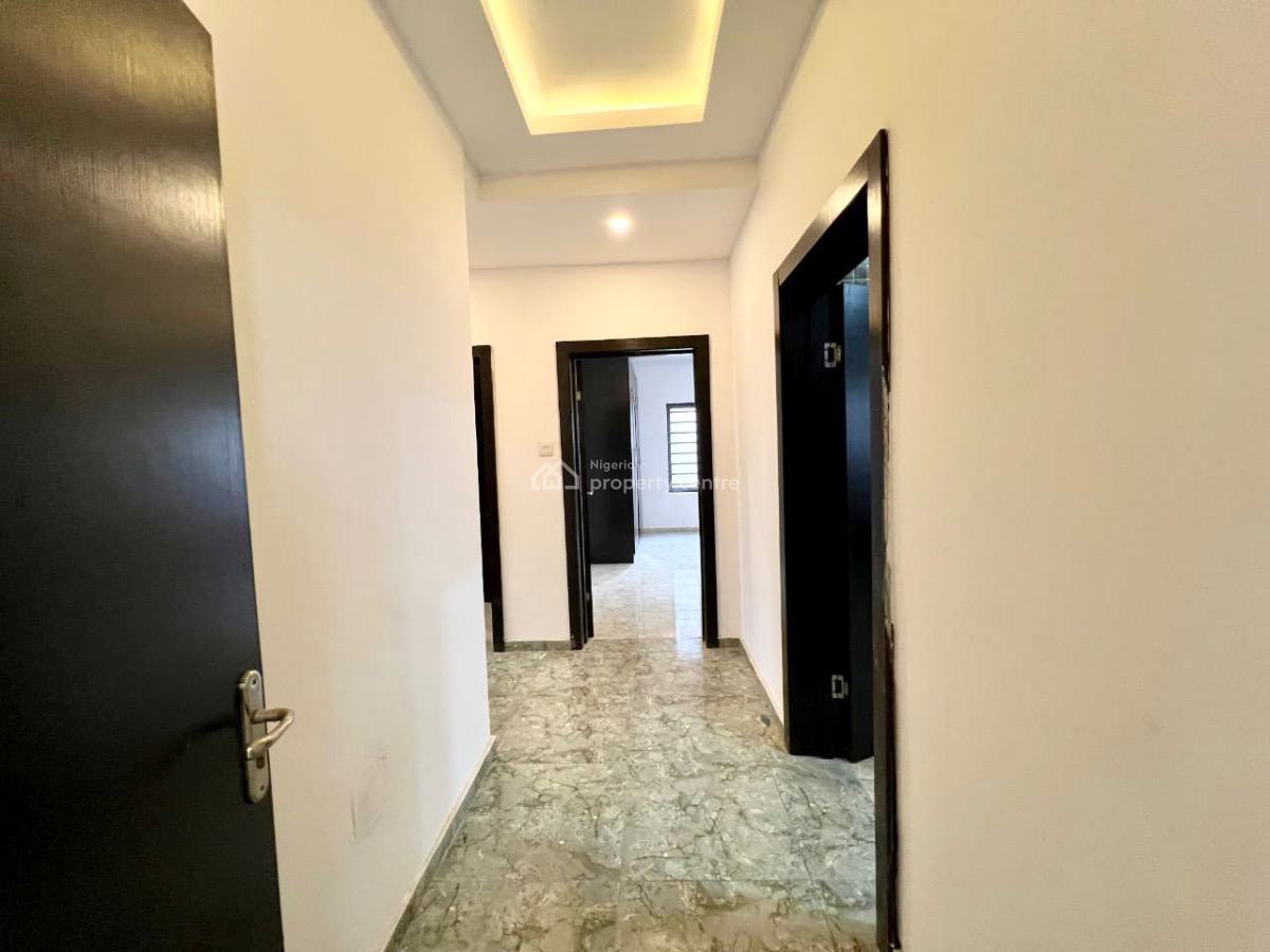 Spacious 3 Bedroom Apartment All Rooms En Suite with Bq, Lekki Phase 1, Lekki, Lagos, Block of Flats for Sale
