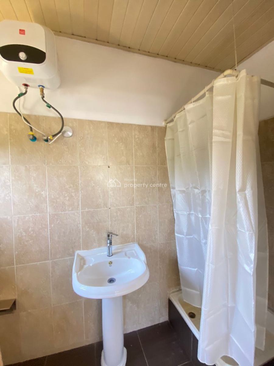 Spacious and Clean 3 Bedroom Apartment, Ikota, Lekki, Lagos, Flat / Apartment for Rent