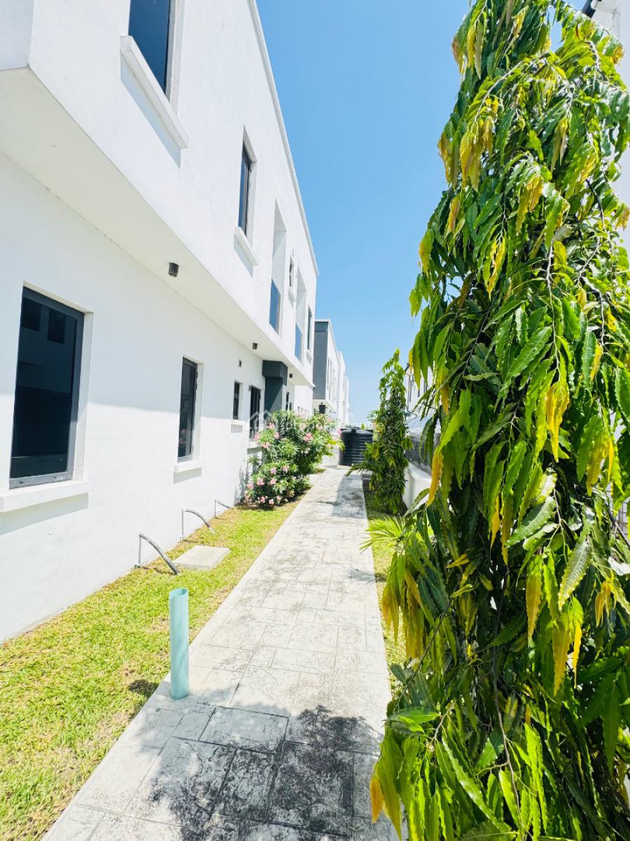 Contemporary 5 Bedroom Fully Detached Duplex Plus Pool, Royal Gardens, Lekki, Lagos, Detached Duplex for Sale