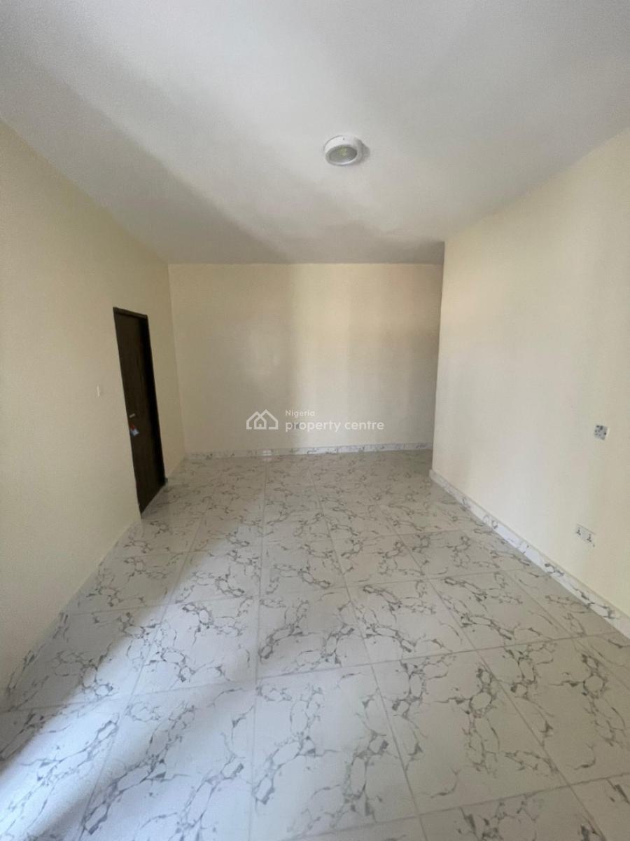 Clean Spacious 3 Bedroom Apartment Upstairs, Badore, Ajah, Lagos, Flat / Apartment for Rent