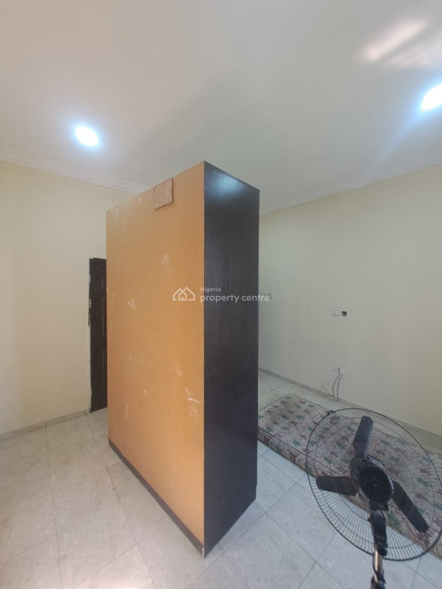 Well Built 2 Bedroom Apartment in a Gated Estate, Ikate By Freedom Way, Lekki, Lagos, Flat / Apartment for Rent