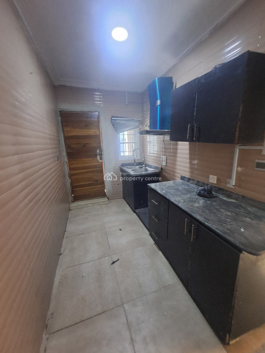 Well Built Serviced 2 Bedroom Apartment in a Gated Estate, Ikate By Freedom Way, Lekki, Lagos, Flat / Apartment for Rent