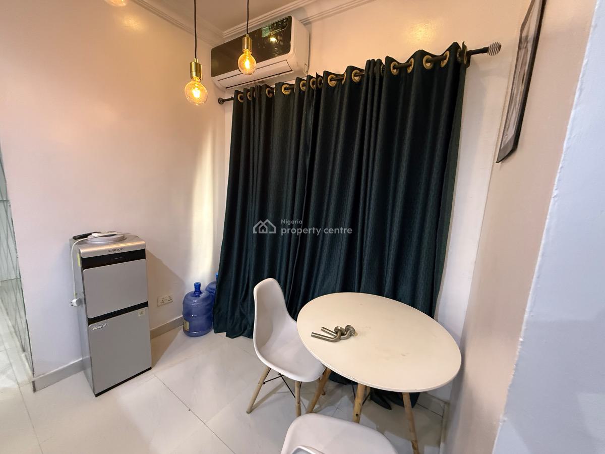 Serviced and Furnished 2 Bedroom Flat, Platinum Way, By Lekki Phase 1, Ikate, Lekki, Lagos, Terraced Duplex for Rent