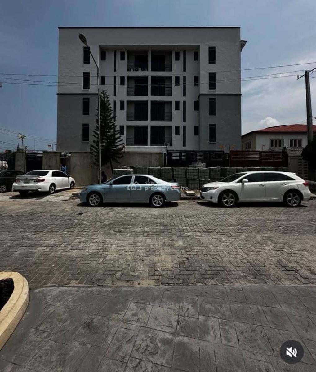 3 Bedroom Flat with Bq, Off Admiralty Way, Lekki Phase 1, Lekki, Lagos, Flat / Apartment for Rent