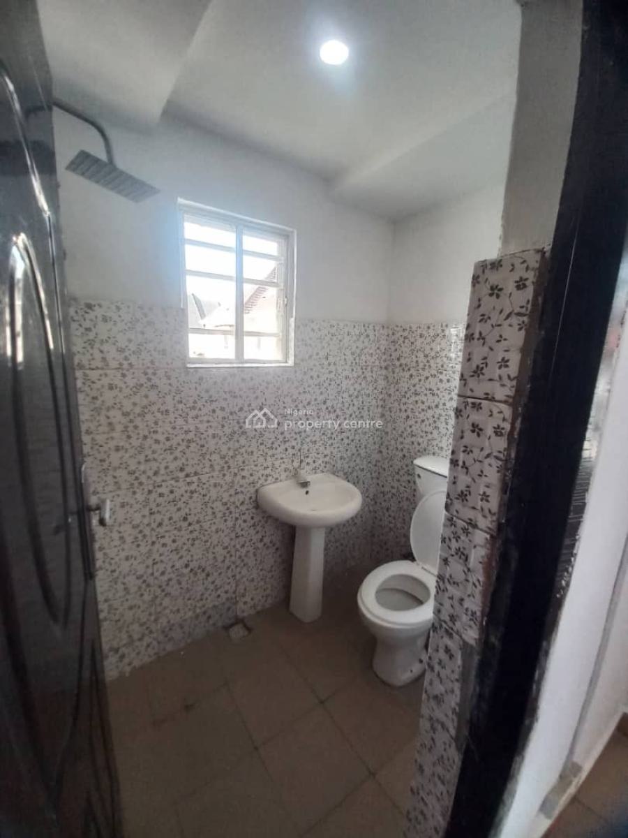 2 Bedroom Apartment, Aldenco Road, Galadimawa, Abuja, Flat / Apartment for Rent
