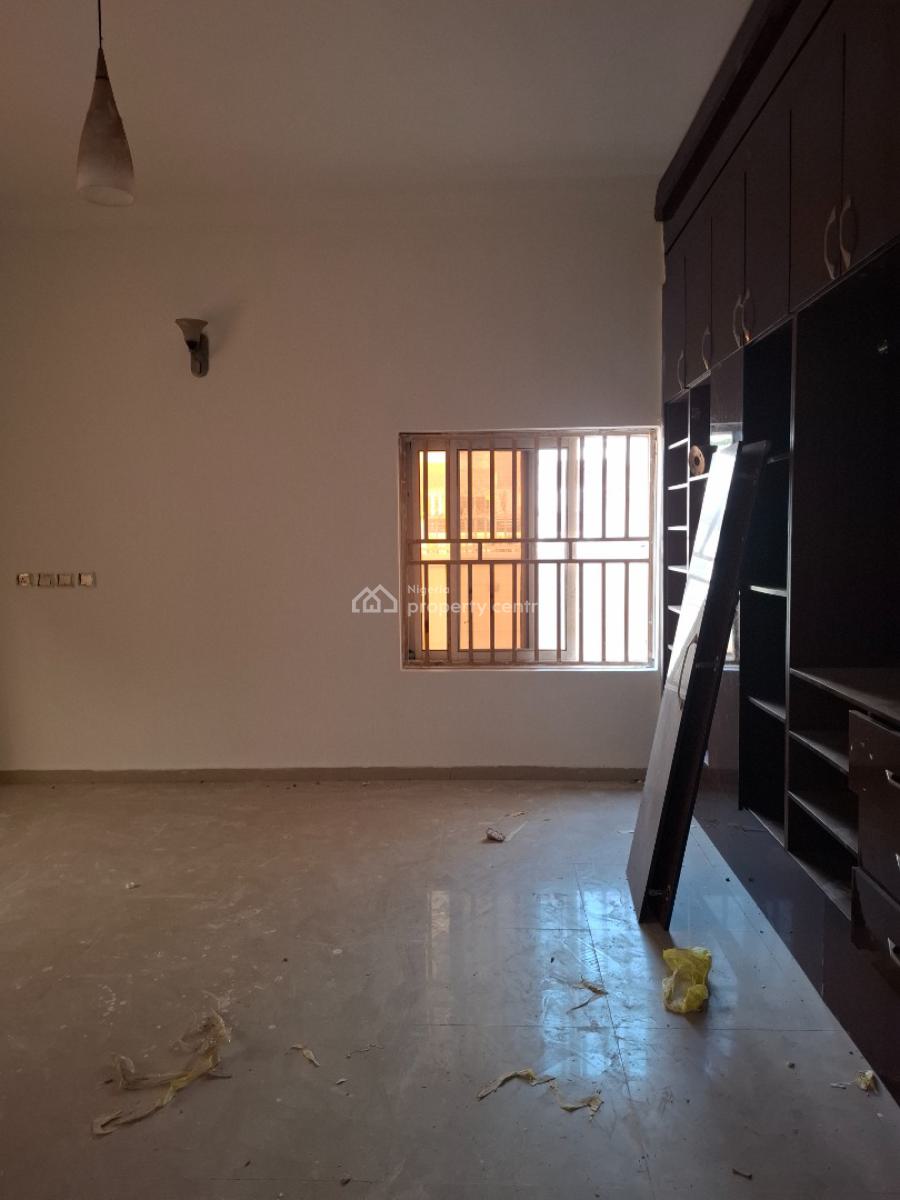 Standard 3 Bedroom with Bq, Durumi, Abuja, Flat / Apartment for Rent