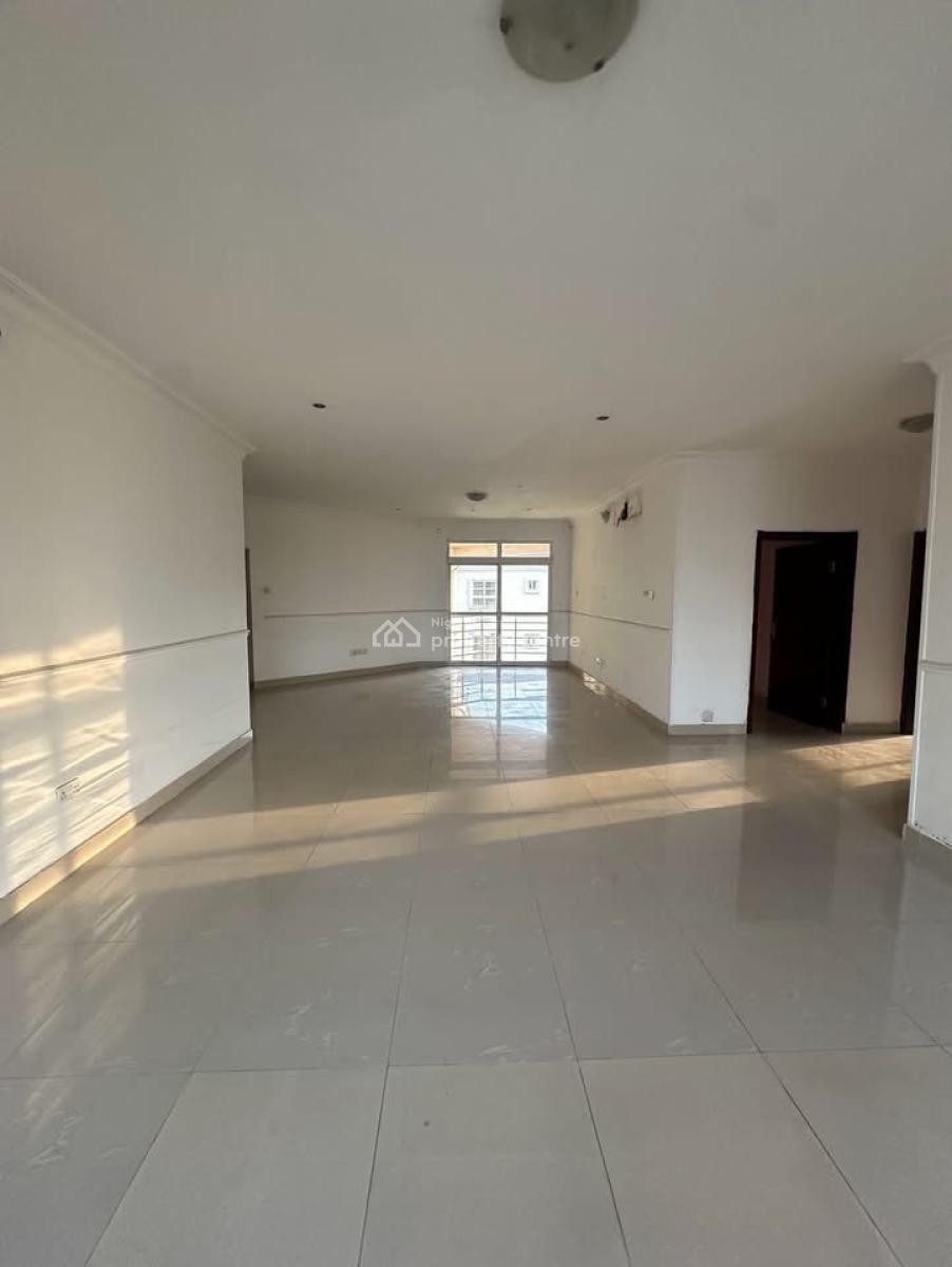 Spacious 3 Bedroom Flat with Bq, Bourdillon Court Estate Chevron Drive, Lekki, Lagos, Flat / Apartment for Sale