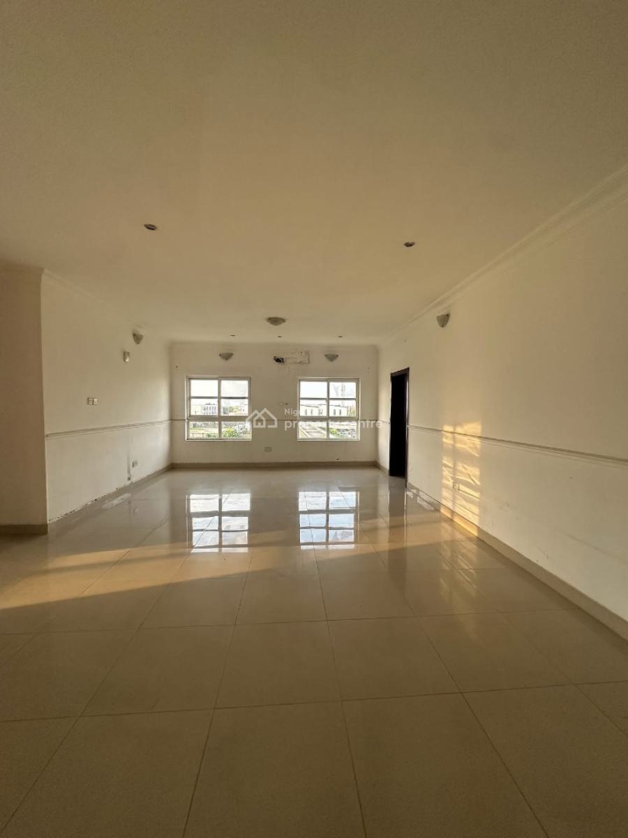 Spacious 3 Bedroom Flat with Bq, Bourdillon Court Estate Chevron Drive, Lekki, Lagos, Flat / Apartment for Sale