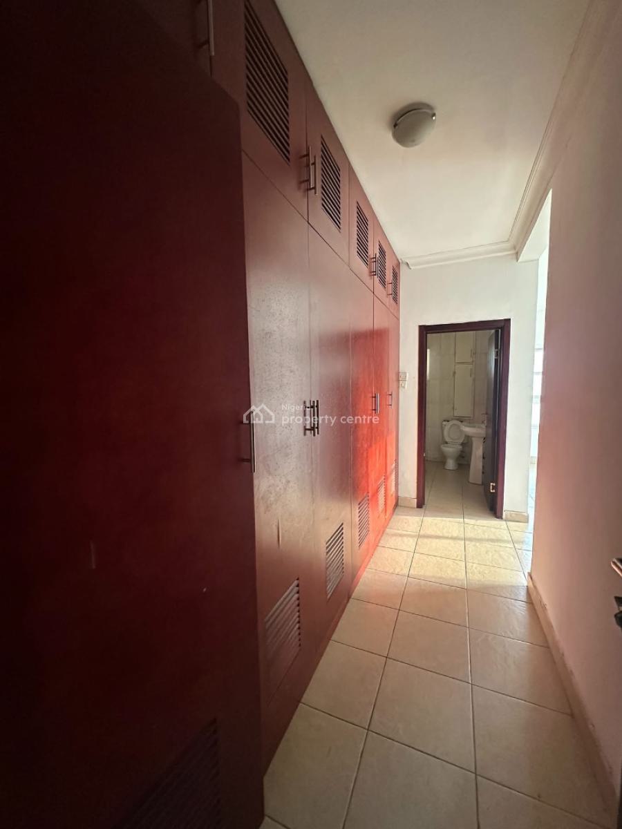 Spacious 3 Bedroom Flat with Bq, Bourdillon Court Estate Chevron Drive, Lekki, Lagos, Flat / Apartment for Sale