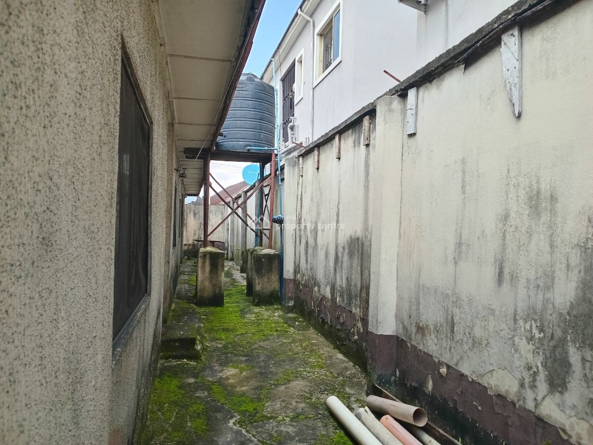 Standard Five (5) Bedroom Bungalow with Fish Pond Structure, Woji, Port Harcourt, Rivers, Detached Bungalow for Sale