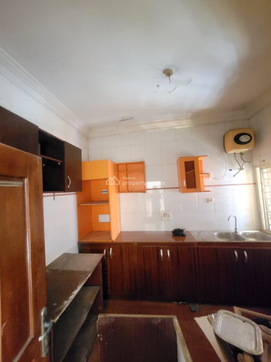 Spacious and Sharp 3 Bedroom Apartment, Silver Point Estate, Badore, Ajah, Lagos, Flat / Apartment for Rent