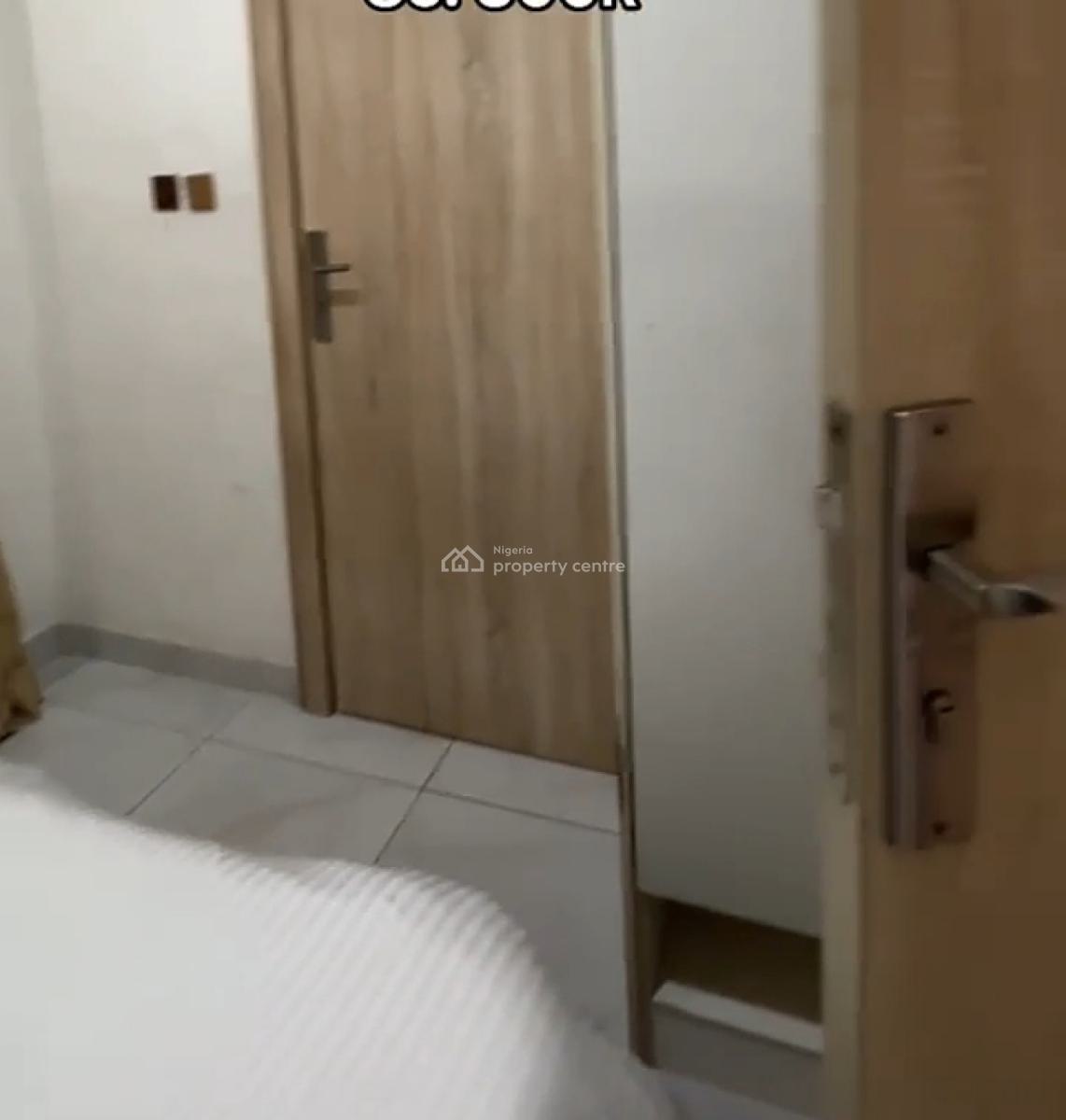 Furnished Spacious Bedroom{ Downstairs}  Inside a Shared Apt { Video}, Royal Pine Estate Orchid Road, Lekki, Lagos, Self Contain (single Rooms) for Rent