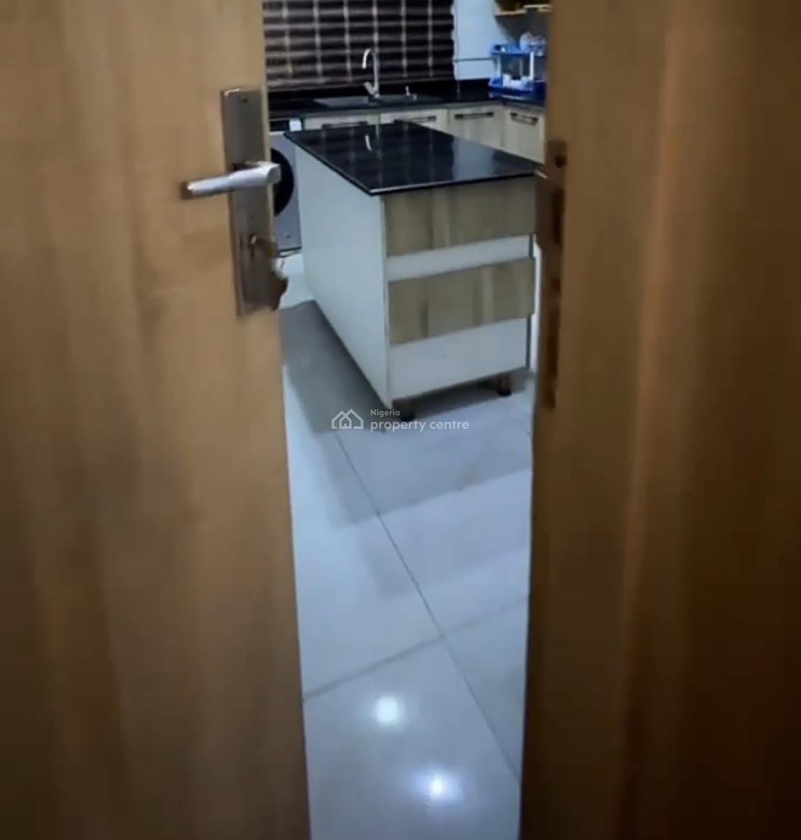 Furnished Spacious Bedroom{ Downstairs}  Inside a Shared Apt { Video}, Royal Pine Estate Orchid Road, Lekki, Lagos, Self Contain (single Rooms) for Rent