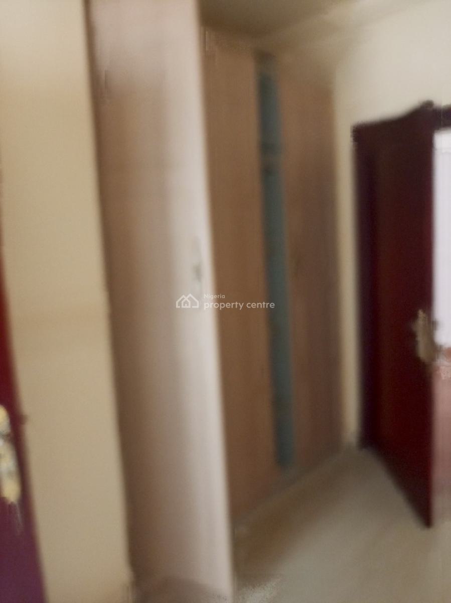 Spacious 3bedroom Secured Estate Upstairs Ample Park, Secured Estate, Osapa, Lekki, Lagos, Flat / Apartment for Rent