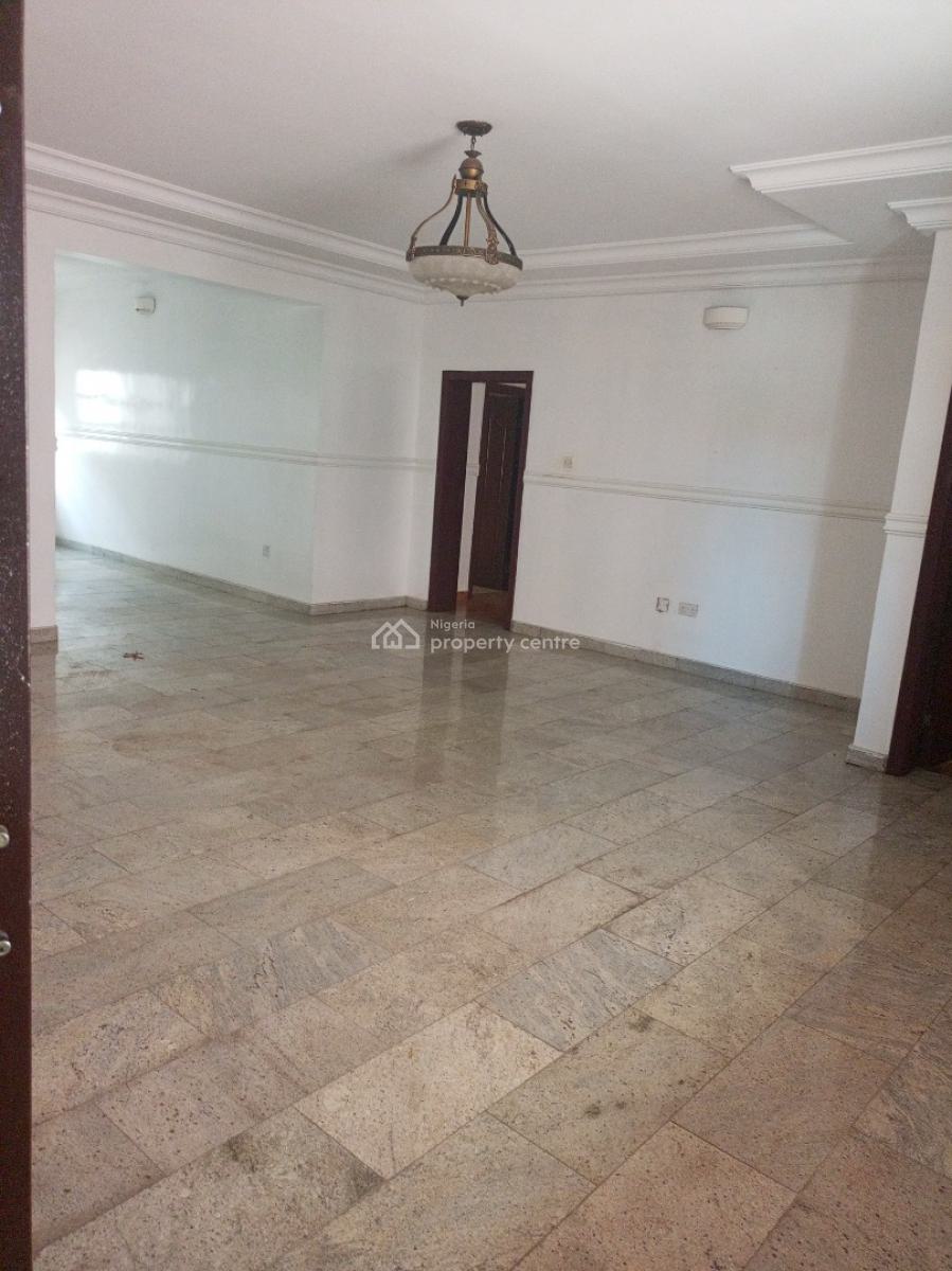 Spacious 3bedroom Secured Estate Upstairs Ample Park, Secured Estate, Osapa, Lekki, Lagos, Flat / Apartment for Rent