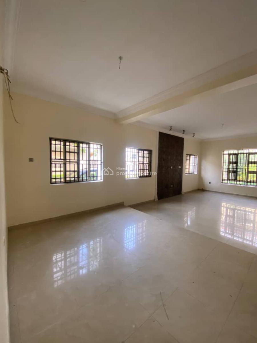 Newly Renovated 4bedroom Detached House + Bq, Lekki Phase 1, Lekki, Lagos, Flat / Apartment for Rent