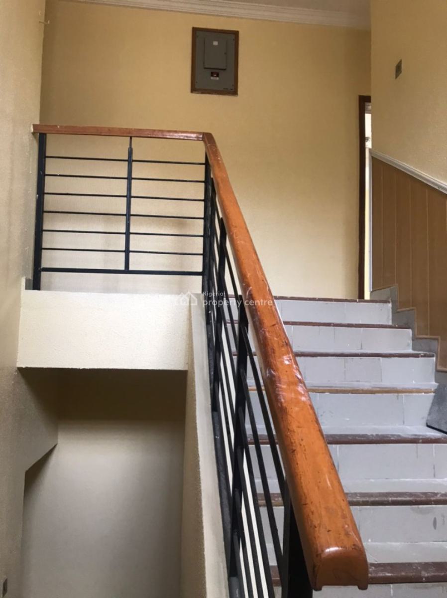 Newly Renovated 4bedroom Detached House + Bq, Lekki Phase 1, Lekki, Lagos, Flat / Apartment for Rent