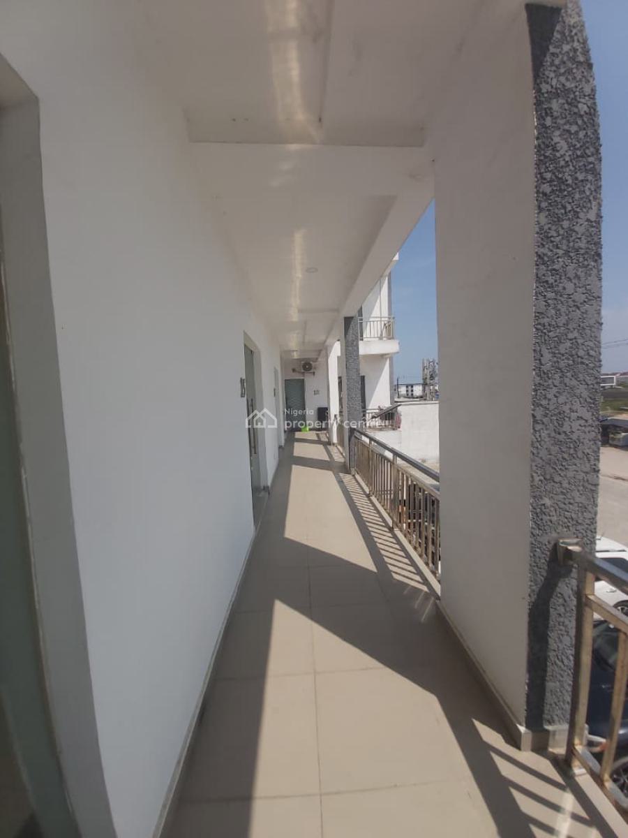 Exquisite Spacious Shop, Applewood Mall, Orchid, Lekki Phase 2, Lekki, Lagos, Shop for Rent