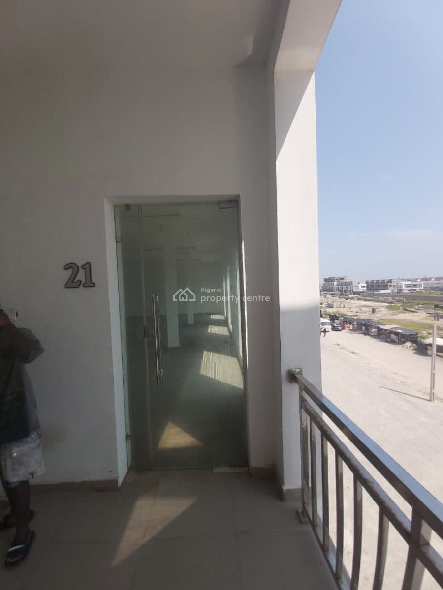 Exquisite Spacious Shop, Applewood Mall, Orchid, Lekki Phase 2, Lekki, Lagos, Shop for Rent