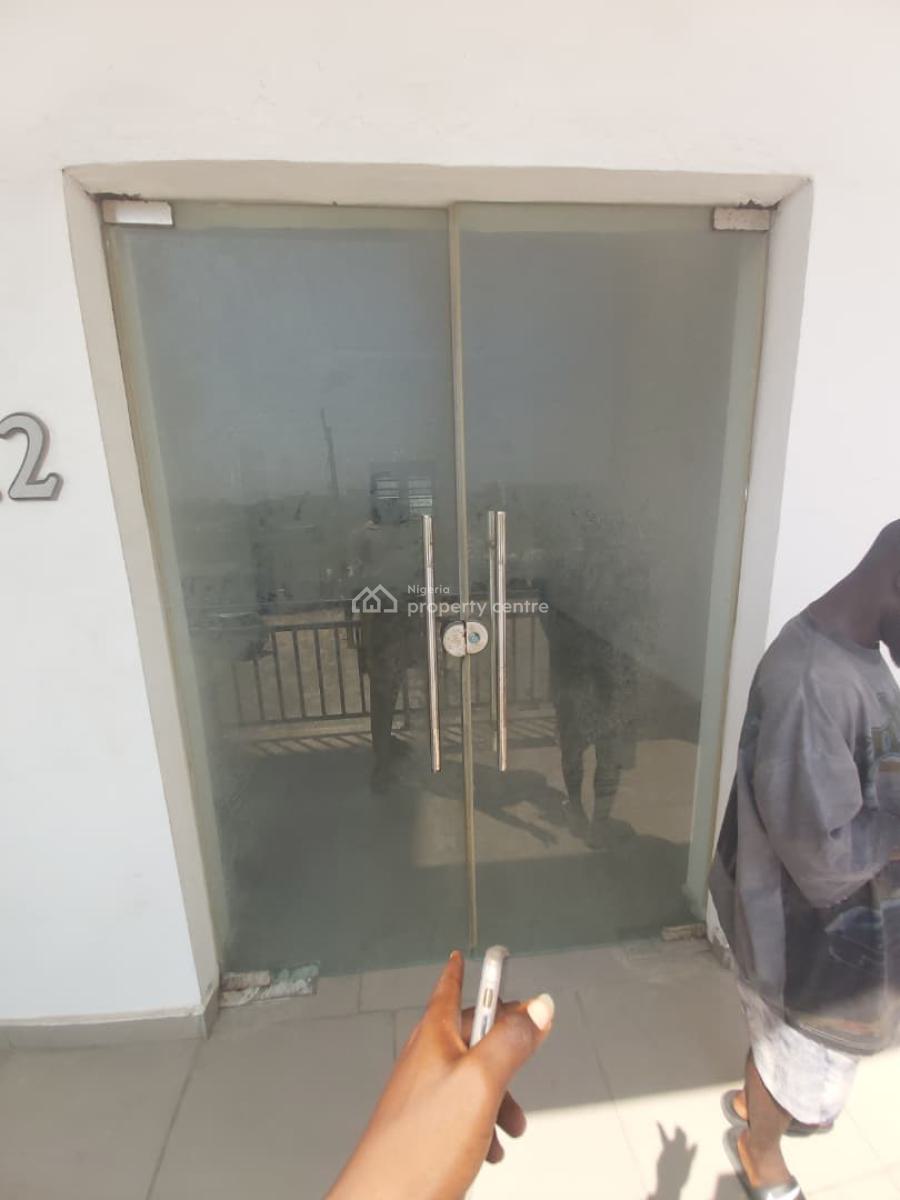 Exquisite Spacious Shop, Applewood Mall, Orchid, Lekki Phase 2, Lekki, Lagos, Shop for Rent