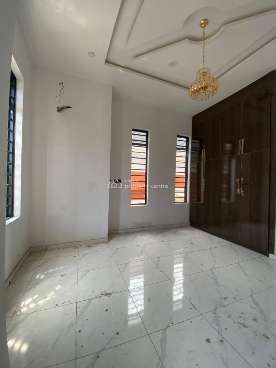 Luxury 3bed Wt Bq in a Very Secured Estate with Clean Water, Light, Ikota Estate, Beside Lekki County, Lekki, Lagos, Terraced Duplex for Sale