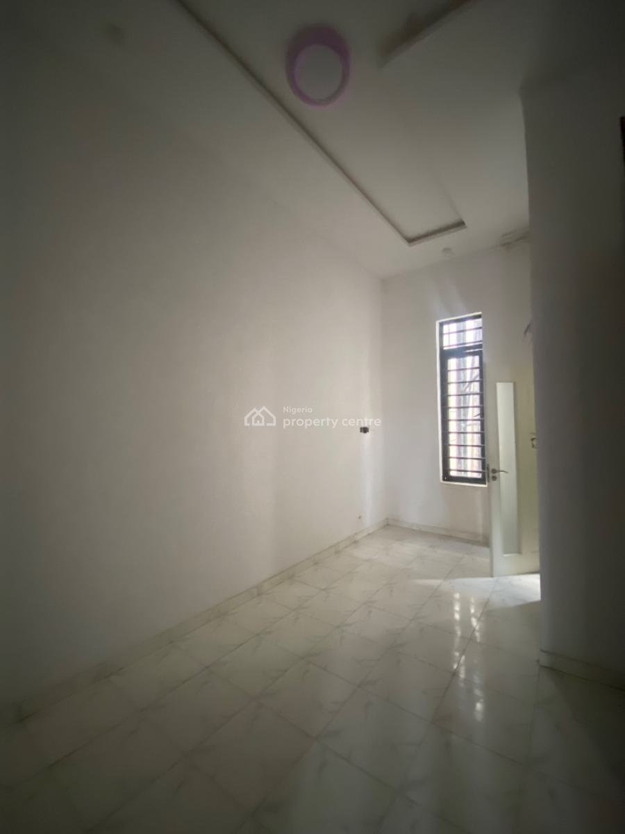 Luxury 3bed Wt Bq in a Very Secured Estate with Clean Water, Light, Ikota Estate, Beside Lekki County, Lekki, Lagos, Terraced Duplex for Sale