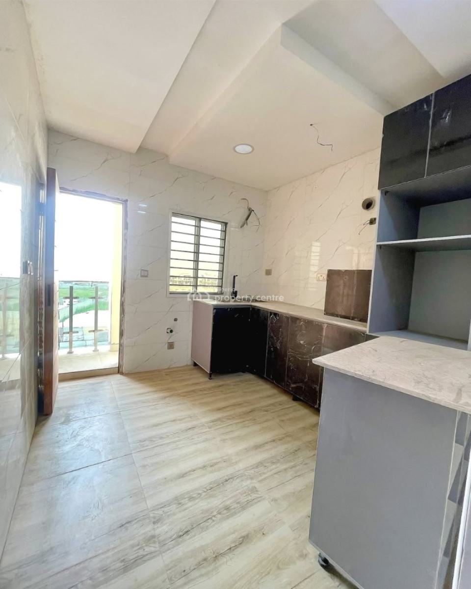 Newly Built and Serviced with 24/7 Power Supply 2 Bedroom En-suite Fla, Lekki Phase 1, Lekki, Lagos, Flat / Apartment for Rent